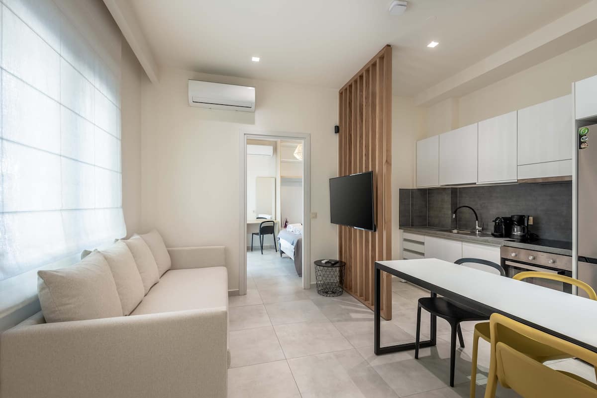 0d0a694c-30a3-4cb0-8690-f112a70affb0