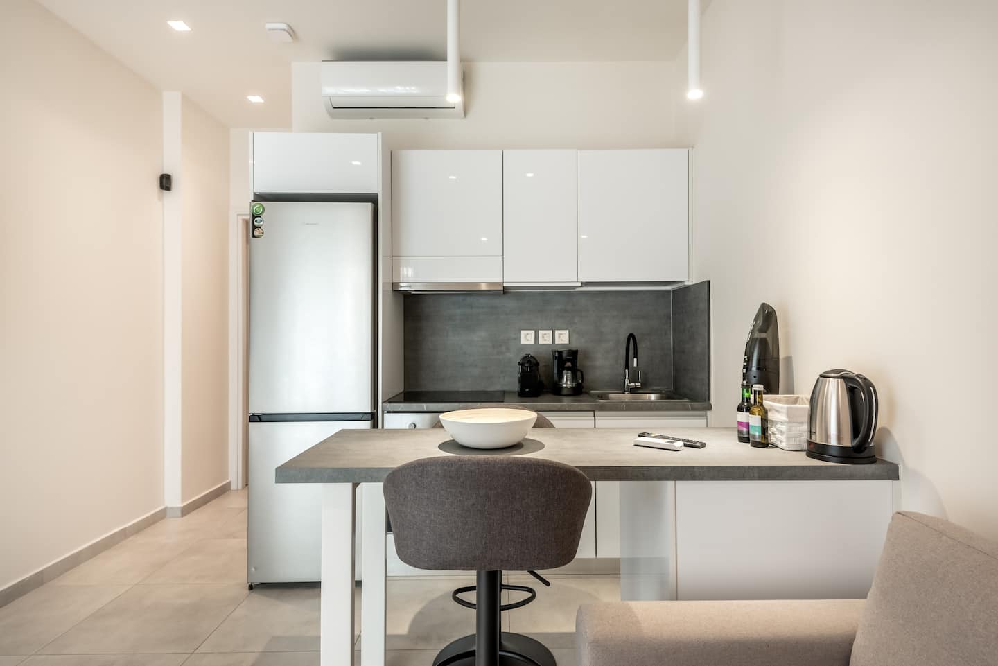 0fd16428-e0c1-4ee0-8857-73cf4d9f0de2