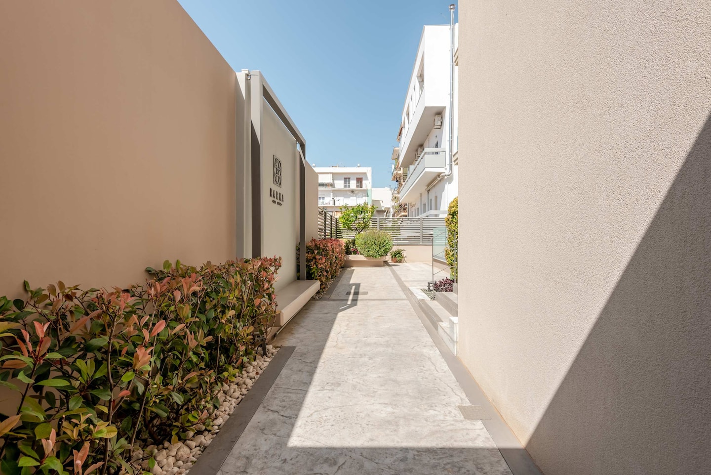 dfad4b83-96e7-49ea-b115-63cf6c651b20