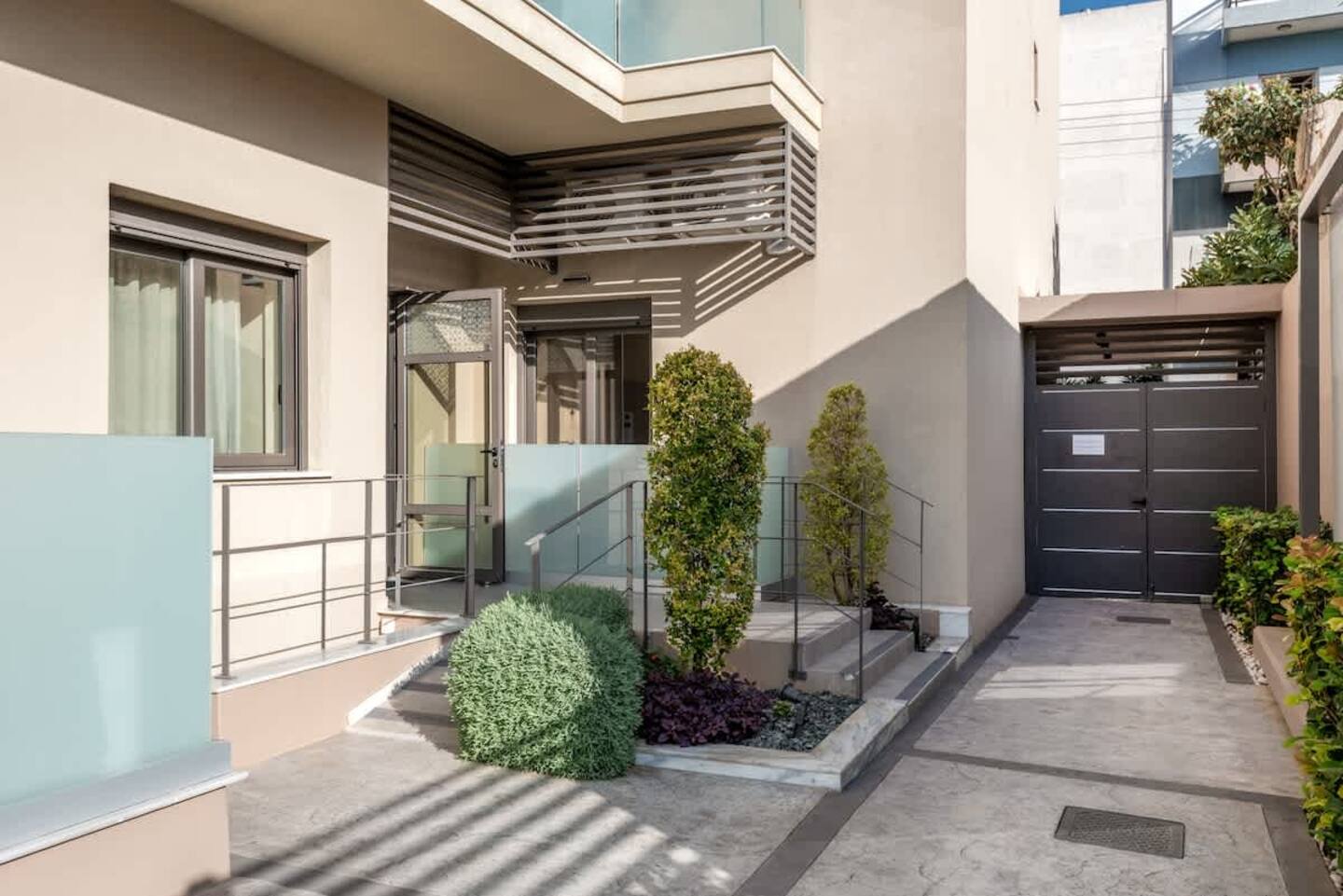 a877db65-bd45-478c-947e-80318039e5c0